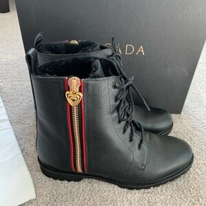 Escada Women's Black Leather Lace Up Side Zip Combat Boots Gold Heart 39 NEW NIB